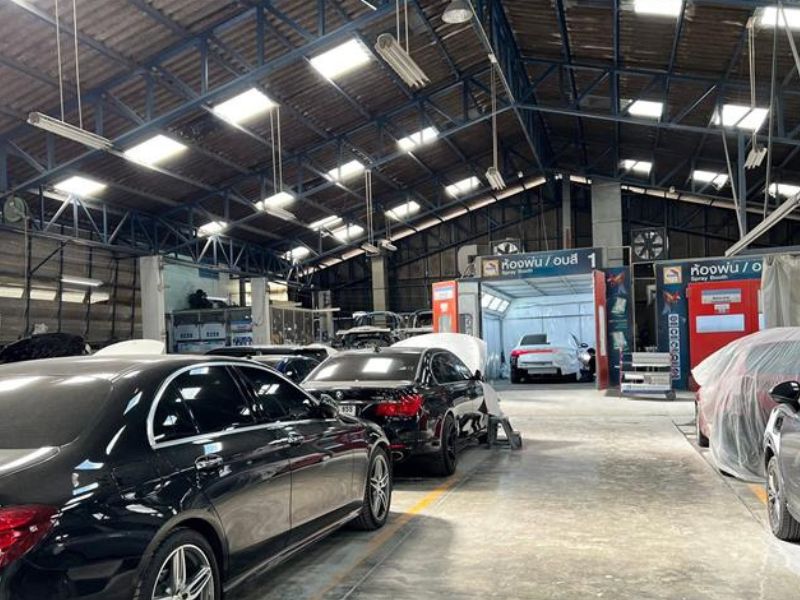 อู่ซ่อมสีและตัวถังรถยนต์รถยุโรป